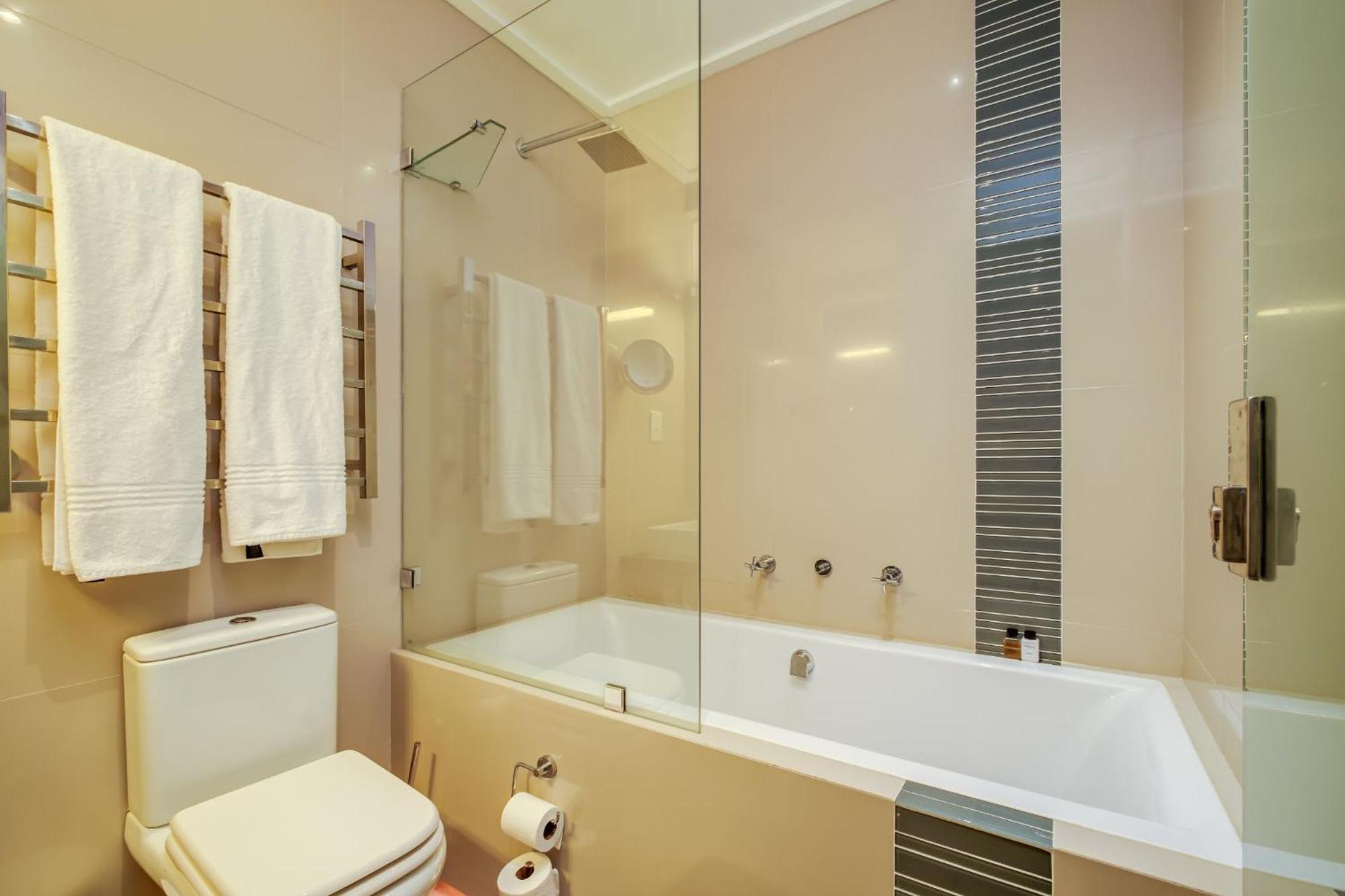 Malibu Apartment เคปทาวน์ ภายนอก รูปภาพ